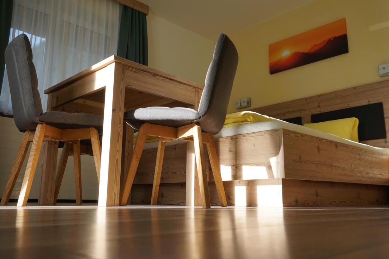 Pension Klampferer Neustift im Stubaital Bagian luar foto