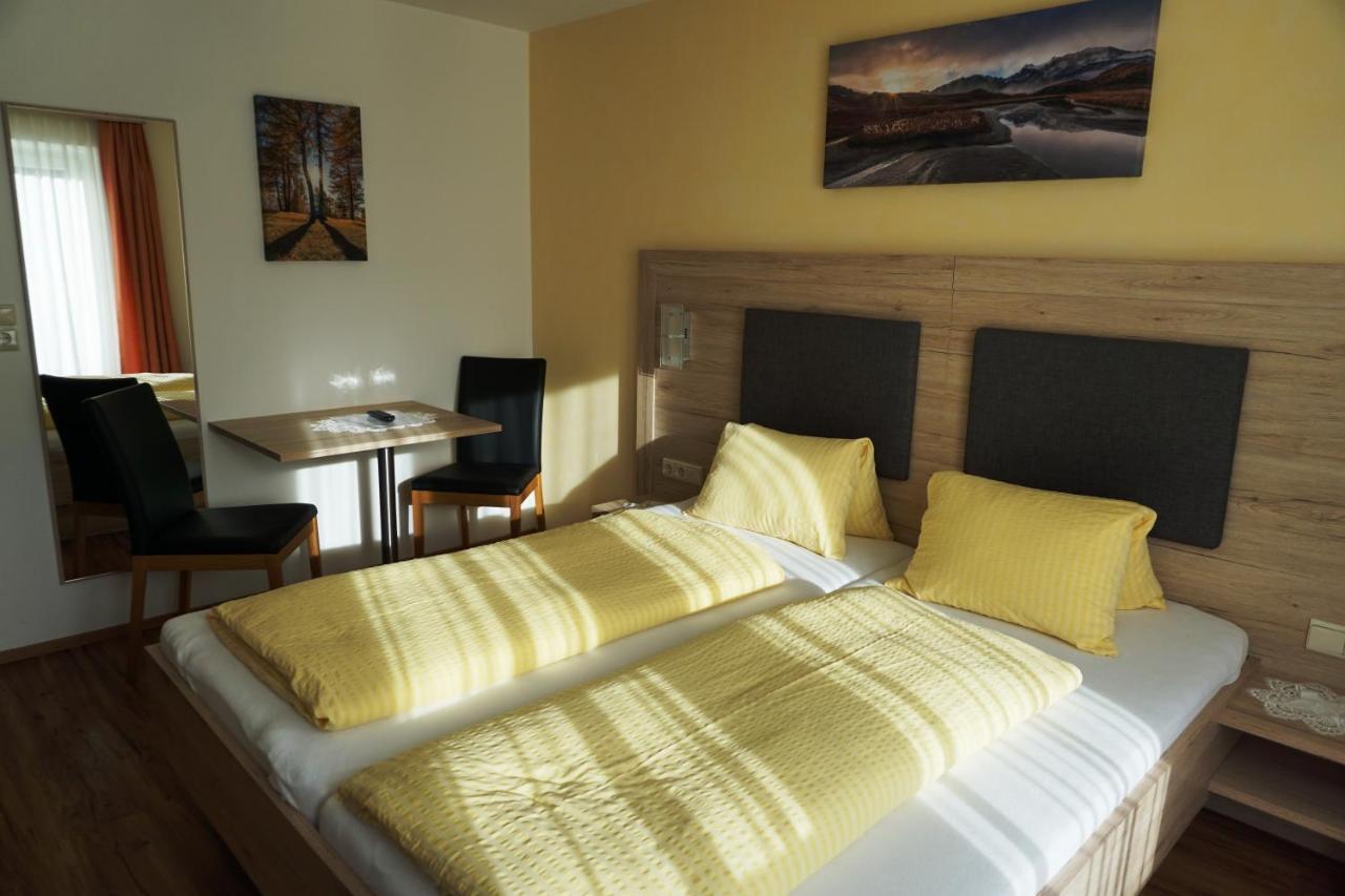 Pension Klampferer Neustift im Stubaital Bagian luar foto